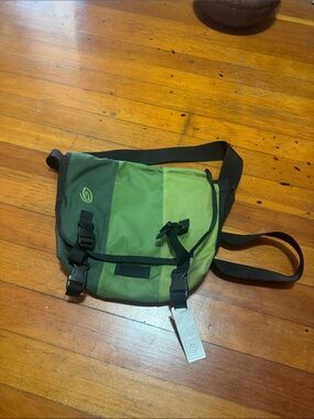 Green Messenger Bag with Adjustable Strap - Unbranded